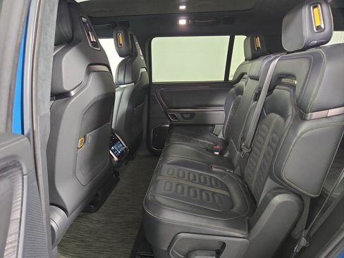 Used 2024 Rivian R1S Adventure AWD/4WD image 21