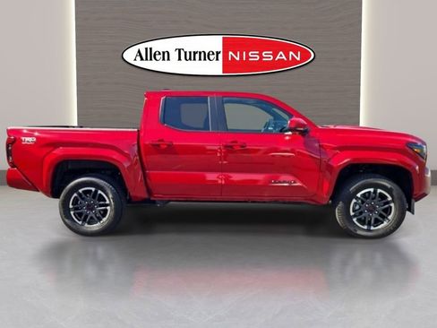 Used 2024 Toyota Tacoma TRD Sport RWD image 4