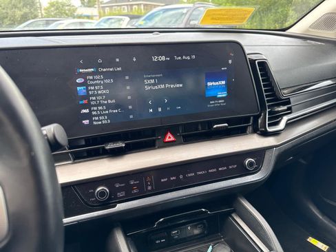 Used 2023 Kia Sportage EX image 27