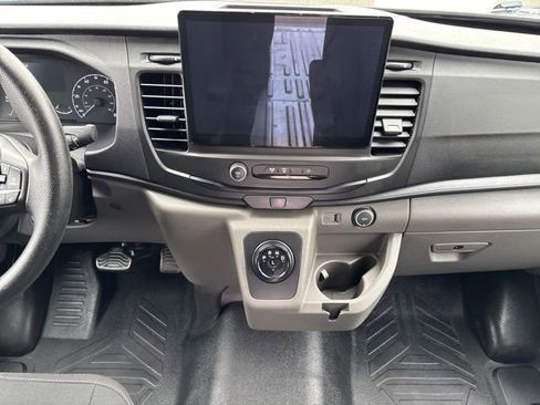 Used 2023 Ford E-Transit Medium Roof RWD image 12