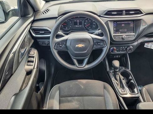 Certified 2023 Chevrolet TrailBlazer LT AWD/4WD image 16