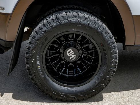 Used 2023 RAM 3500 Limited AWD/4WD image 62