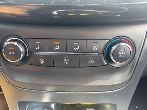 Used 2017 Nissan Sentra SV image 20