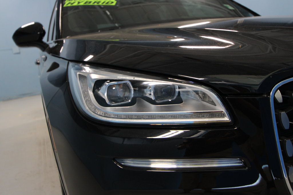 Used 2025 Lincoln Corsair Grand Touring AWD/4WD image 38