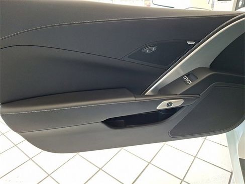 Used 2016 Chevrolet Corvette Stingray Coupe image 11