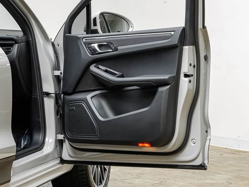 Used 2021 Porsche Macan GTS w/ Premium Package Plus (PF9) image 38