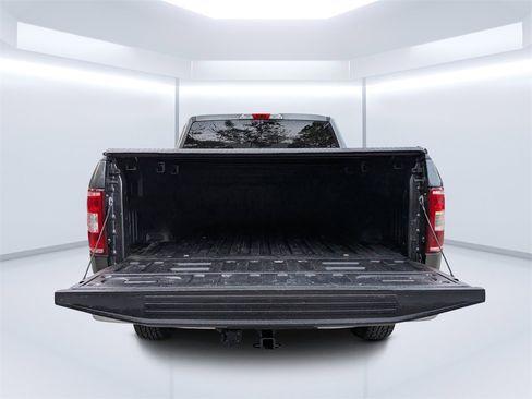 Used 2020 Ford F150 XLT image 12