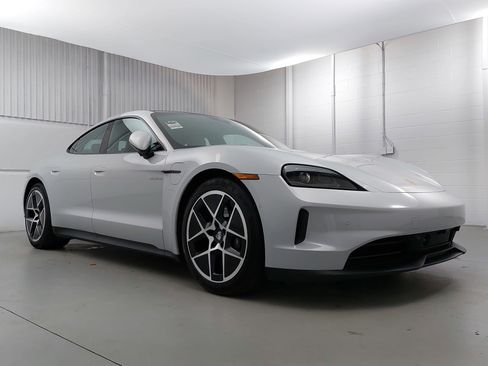 New 2025 Porsche Taycan image 9