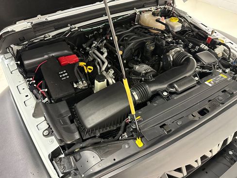 Used 2022 Jeep Wrangler Sport S image 3