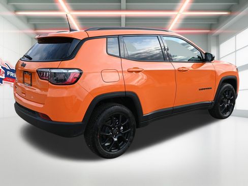 New 2026 Jeep Compass Latitude image 4