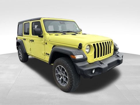 Used 2024 Jeep Wrangler Unlimited Sport AWD/4WD image 3