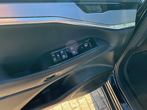 Used 2024 Jeep Wagoneer Launch Edition image 26