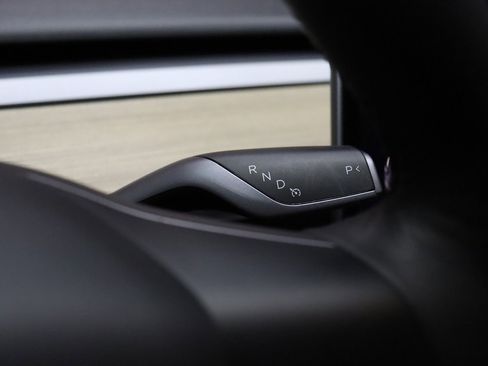 Used 2022 Tesla Model Y Long Range image 54