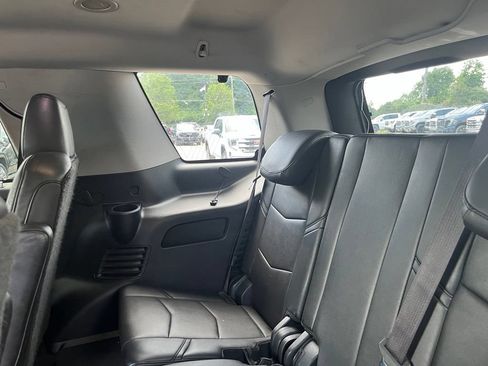 Used 2015 Cadillac Escalade Luxury AWD/4WD image 31