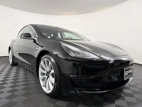 Used 2018 Tesla Model 3 Long Range RWD image 6