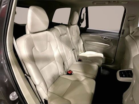 Used 2024 Volvo XC90 B5 Core w/ Climate Package image 28