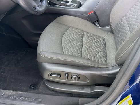 Used 2021 Chevrolet Equinox LT image 18