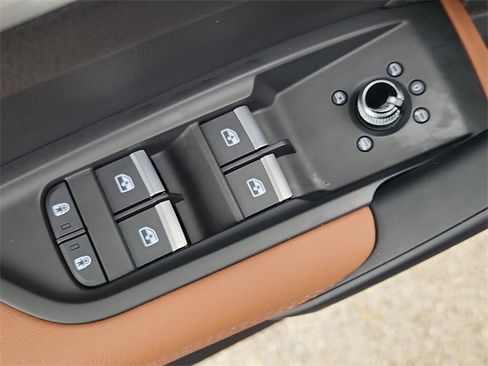 Used 2025 Audi Q5 2.0T Premium Plus w/ Premium Plus Package image 24