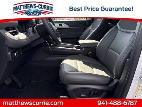 New 2025 Ford Explorer Active w/ Active Comfort Package image 9