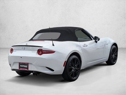 New 2026 MAZDA MX-5 Miata Club w/ Interior Package RWD image 2