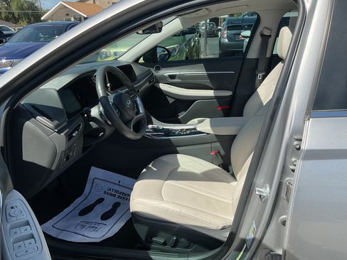Used 2022 Hyundai Sonata Limited w/ Cargo Package FWD image 14