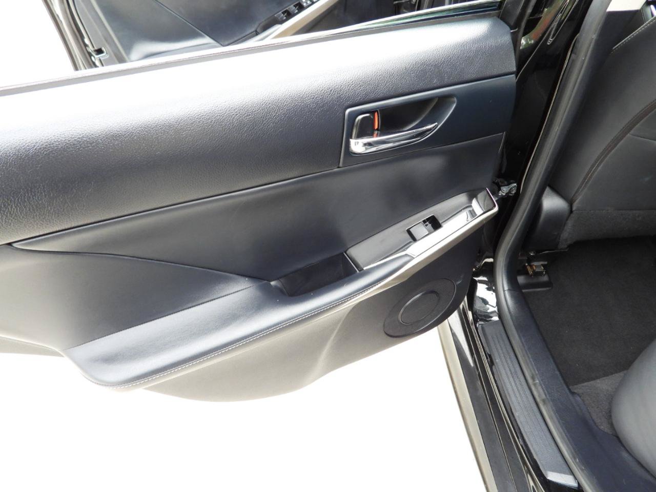 Used 2015 Lexus IS 250 RWD image 40