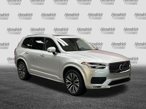 Used 2022 Volvo XC90 T5 Momentum w/ Advanced Package FWD image 2