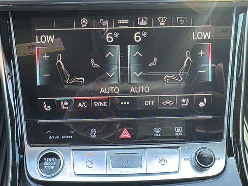 Used 2025 Audi A8 L 3.0T image 20