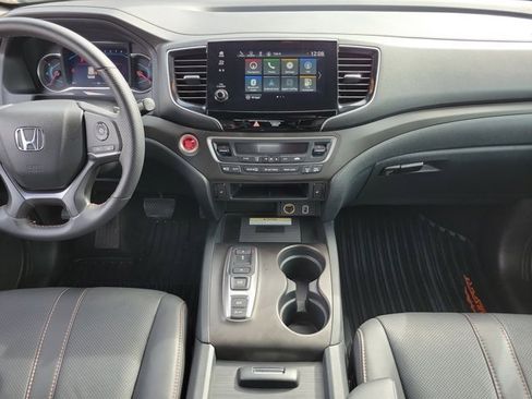 Certified 2022 Honda Pilot TrailSport image 5