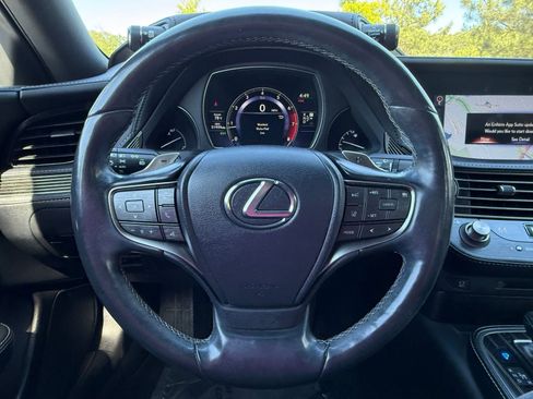 Used 2018 Lexus LS 500 AWD w/ Accessory Package (Z2) image 25