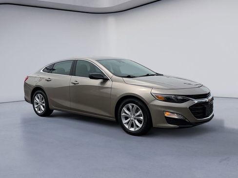 Used 2025 Chevrolet Malibu LT FWD image 7