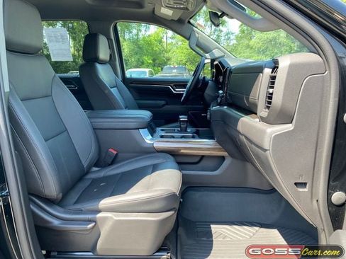 Used 2023 Chevrolet Silverado 1500 LT Trail Boss w/ LT Trail Boss Premium Package AWD/4WD image 6