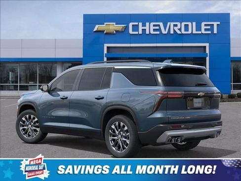 New 2026 Chevrolet Traverse LT w/ Sun and Wheel Package AWD/4WD image 3