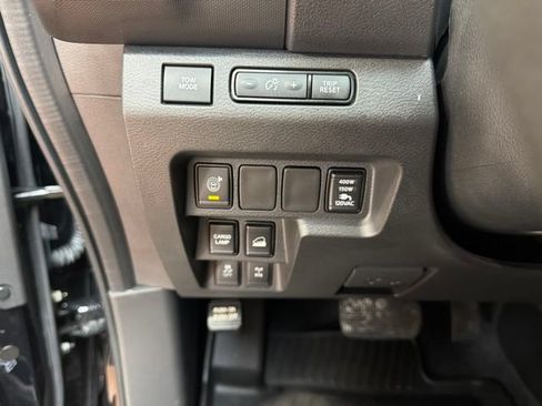 Used 2023 Nissan Frontier PRO-4X w/ Pro-4X Premium Package AWD/4WD image 24