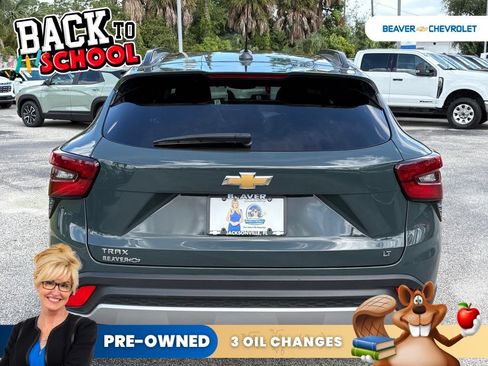 Used 2025 Chevrolet Trax LT FWD image 6