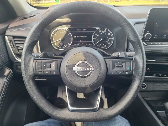 Used 2023 Nissan Rogue SV AWD/4WD image 27