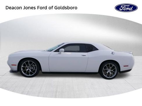 Used 2022 Dodge Challenger GT image 6