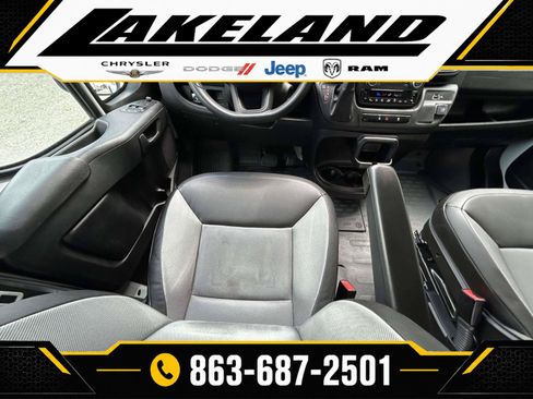 Used 2025 RAM ProMaster 2500 w/ Convenience Group FWD image 12