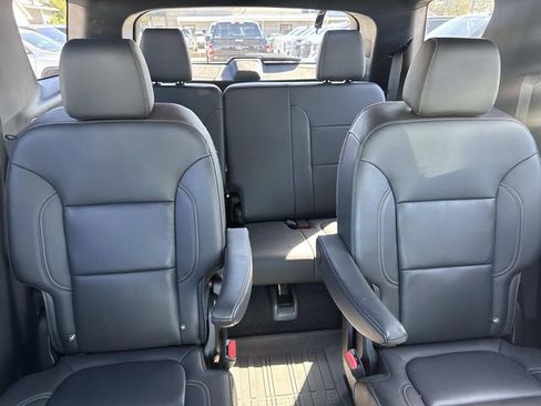 Used 2023 Chevrolet Traverse LT w/ LPO, Floor Liner Package image 12