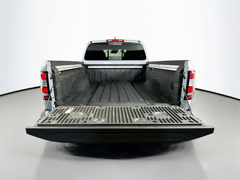 Used 2025 Nissan Frontier PRO-4X w/ Pro Convenience Package image 33