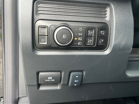 New 2025 Ford F250 Lariat w/ Chrome Package image 16