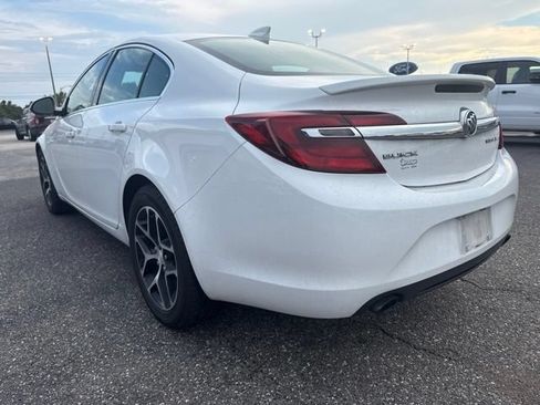 Used 2017 Buick Regal Sport Touring FWD image 7