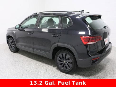 Used 2022 Volkswagen Taos S image 9