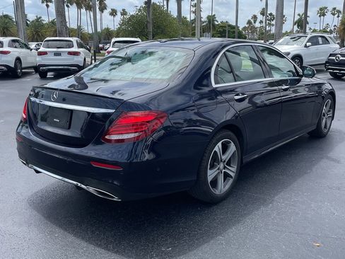 Used 2017 Mercedes-Benz E 300 image 3