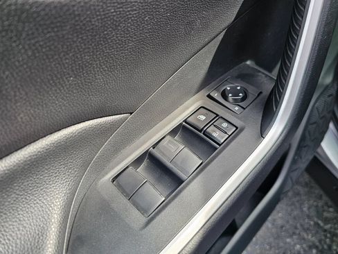 Used 2021 Toyota RAV4 XLE AWD/4WD image 27