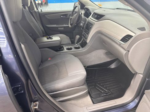 Used 2013 Chevrolet Traverse LS image 4