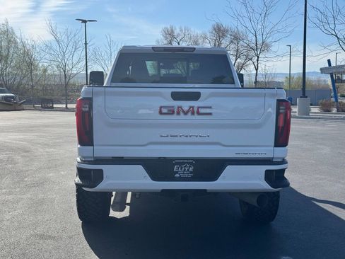 Used 2025 GMC Sierra 3500 Denali AWD/4WD image 7