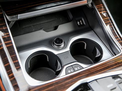 New 2026 BMW X7 M60i image 15