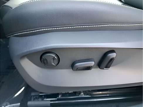New 2025 Volkswagen Taos SEL AWD/4WD image 31