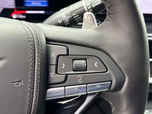 Used 2023 Cadillac Escalade V AWD/4WD image 33